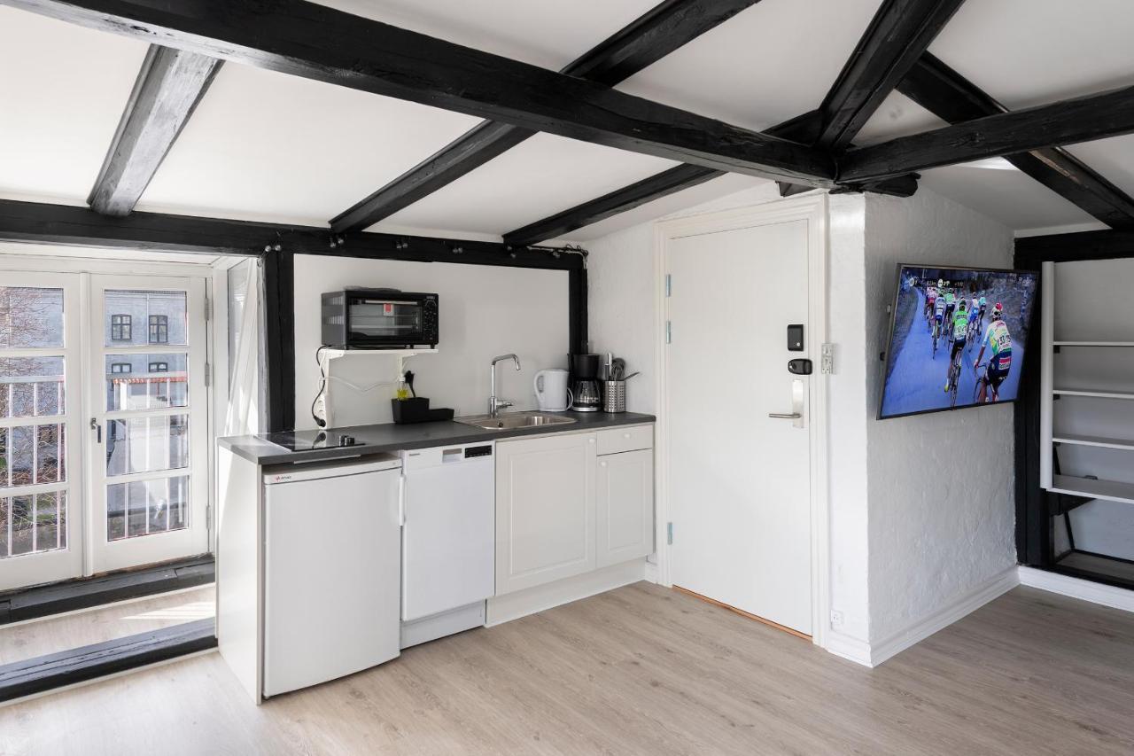 Aday - Apartment Suite 4 Aalborg Center エクステリア 写真