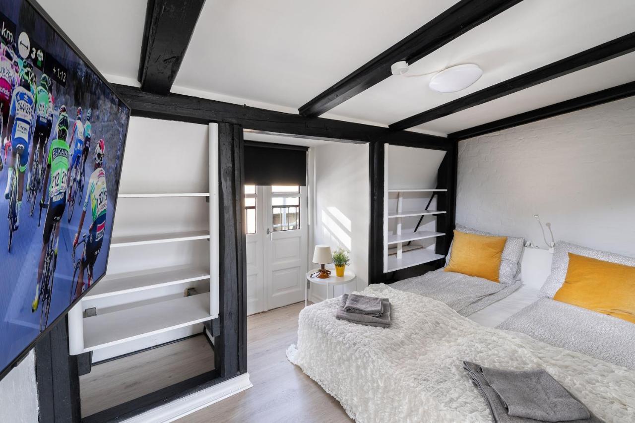 Aday - Apartment Suite 4 Aalborg Center エクステリア 写真